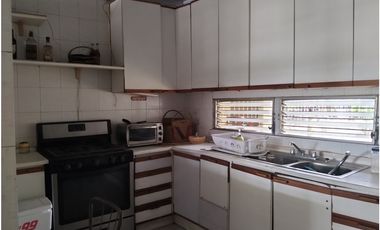 Alquiler de Casa y Lote Comercial/Commercial House & Lot for Rent