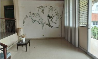 Alquiler de Casa y Lote Comercial/Commercial House & Lot for Rent