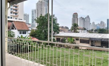 Alquiler de Casa y Lote Comercial/Commercial House & Lot for Rent