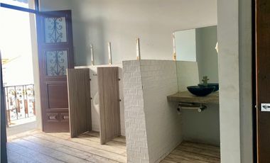 VENTA O ALQUILER DE CASA  COMERCIAL  5 NIVELES, EN CASCO VIEJO, PANAMA