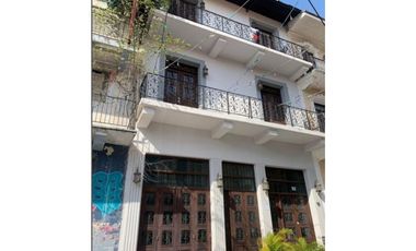VENTA O ALQUILER DE CASA  COMERCIAL  5 NIVELES, EN CASCO VIEJO, PANAMA