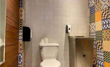 VENTA O ALQUILER DE CASA  COMERCIAL  5 NIVELES, EN CASCO VIEJO, PANAMA