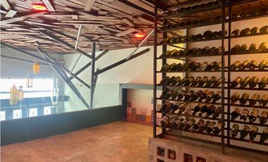 VENTA O ALQUILER DE CASA  COMERCIAL  5 NIVELES, EN CASCO VIEJO, PANAMA