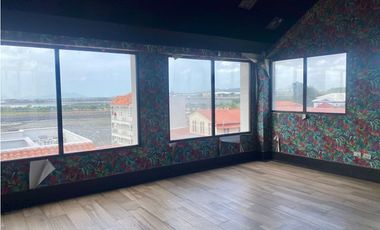 VENTA O ALQUILER DE CASA  COMERCIAL  5 NIVELES, EN CASCO VIEJO, PANAMA