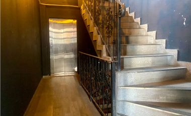 VENTA O ALQUILER DE CASA  COMERCIAL  5 NIVELES, EN CASCO VIEJO, PANAMA