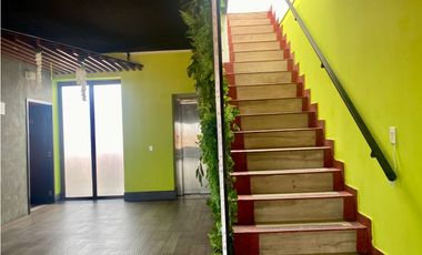 VENTA O ALQUILER DE CASA  COMERCIAL  5 NIVELES, EN CASCO VIEJO, PANAMA