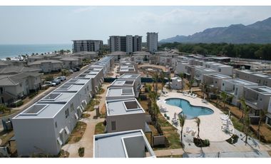 VENTA DE CASA EN PLAYA CARACOL, CHAME PANAM OESTE