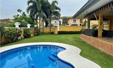 Se vende casa en Rainforest, Las Huacas