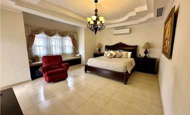 Se vende casa en Rainforest, Las Huacas