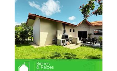 SE VENDE CASA EN RESIDENCIAL ROSALEDA, PENONOMÉ CODIGO C460