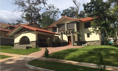 Venta de Casa en PH Senderos Camino de Cruces, Clayton