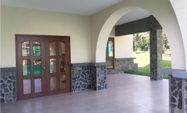 Venta de Casa en PH Senderos Camino de Cruces, Clayton