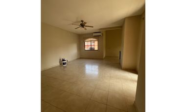 Venta de Casa Unifamiliar en Clayton Panama