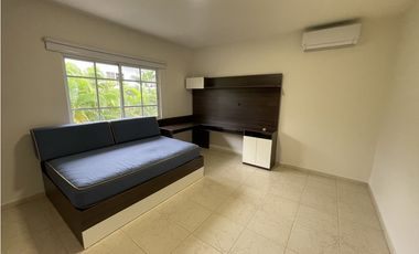 VENTA DE CASA EN COSTA DEL ESTE - D.G.