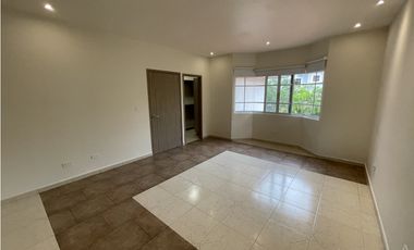 VENTA DE CASA EN COSTA DEL ESTE - D.G.