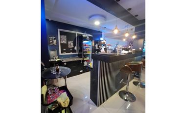 Excelente ubicación casa en esquina habilitada para restaurante