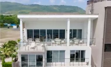 Se Vende Penthouse en Playa Caracol