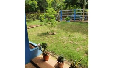 Venta de casa con establos en Las Lomas David