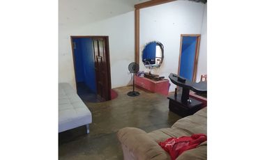 Venta de casa con establos en Las Lomas David