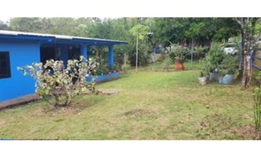 Venta de casa con establos en Las Lomas David