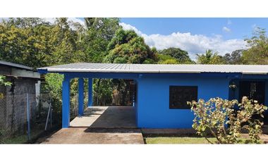 Venta de casa con establos en Las Lomas David