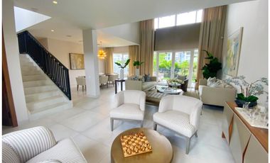 VENTA DE CASA EN SANTA MARIA RESIDENCIAL THE WOODS