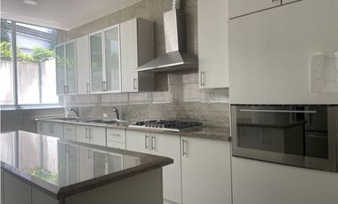 Alquiler de Apartamento Punta Paitilla en PH Miradores de la Bahía
