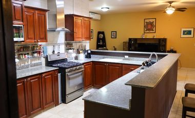 Casa de Playa en Venta en San Marino Oceanfront, Portobelo, Colón