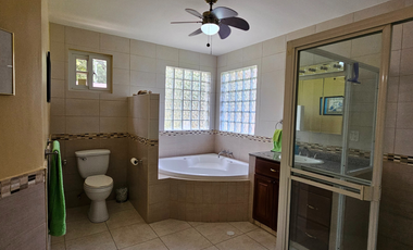 Casa de Playa en Venta en San Marino Oceanfront, Portobelo, Colón
