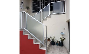 Se vende casa en Altos de Betania
