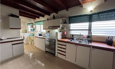 Se vende casa en Altos de Betania