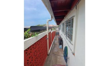 Se vende casa en Altos de Betania