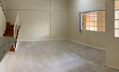 Venta de apartamento en Clayton, Albrook Park RB