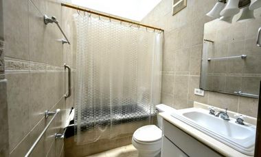 Venta de casa en Altos de Cerro Azul, Panamá RB