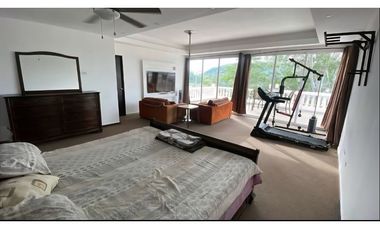 Venta de Casa vacía en Altos de Panamá en Ancón