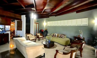 Venta de terreno con casa en Obarrio RB