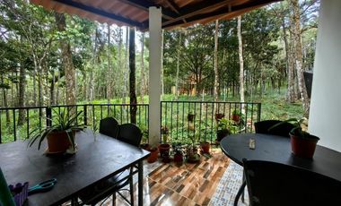 Venta de casa con terreno en Altos de Cerro Azul RB