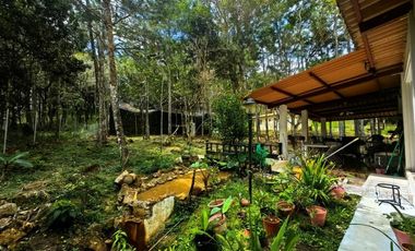 Venta de casa con terreno en Altos de Cerro Azul RB