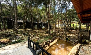 Venta de casa con terreno en Altos de Cerro Azul RB