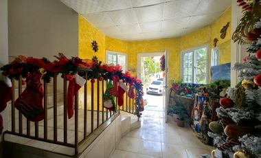 Venta de casa con terreno en Altos de Cerro Azul RB