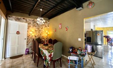 Venta de casa con terreno en Altos de Cerro Azul RB