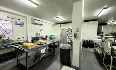 Venta de terreno con casa comercial en San Francisco RB