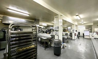 Venta de terreno con casa comercial en San Francisco RB