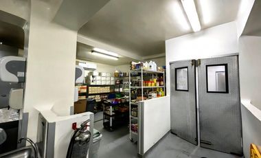 Venta de terreno con casa comercial en San Francisco RB