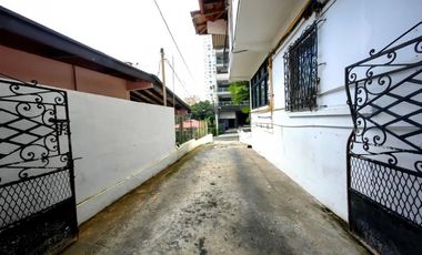 Venta de terreno con casa comercial en San Francisco RB