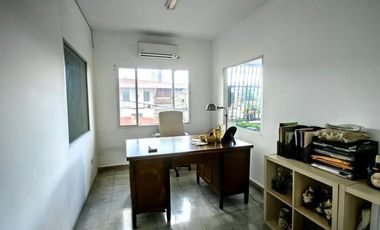 Venta de terreno con casa comercial en San Francisco RB