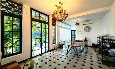 Venta de terreno con casa comercial en San Francisco RB