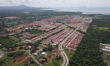 Venta de terreno en La Chorrera, detrás del Hospital Solano RB