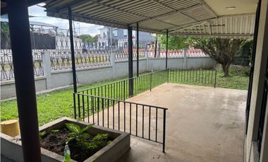 Venta de Casa en Parque Lefevre