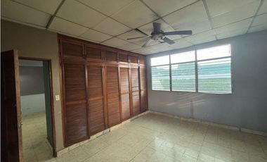 Venta de Casa en Parque Lefevre